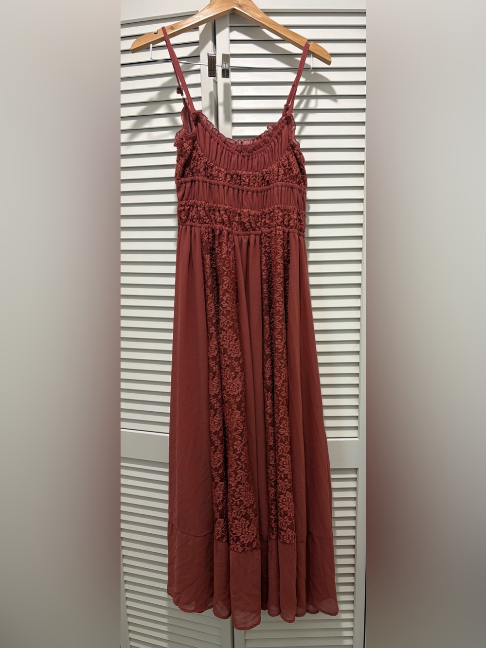 Women's dusty pink  Lace-Trim Maxi dress large